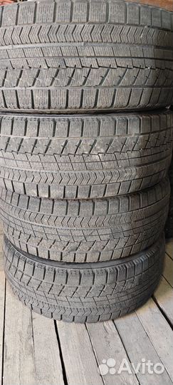Bridgestone Blizzak VRX 245/45 R19 92S
