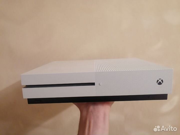 Игровая консоль Xbox One S