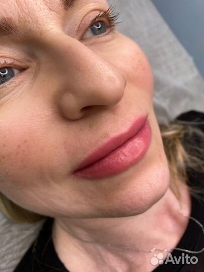 Модель на перманентный макияж