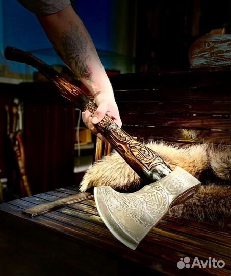 Топор кованый ручной работы