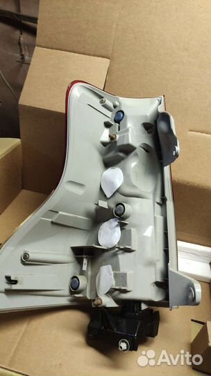 Задний правый фонарь Toyota Land Cruiser Prado 150