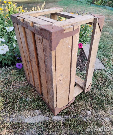 Деревянный ящик для бутылок