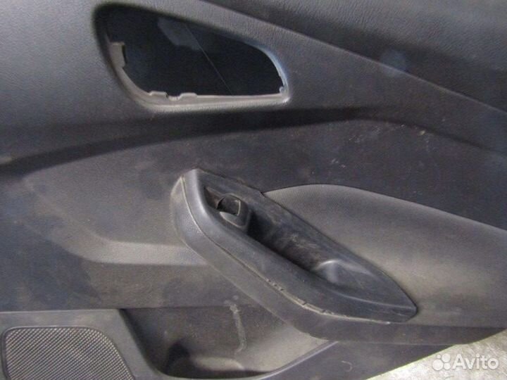 Обшивка двери задней правой Focus III 2011