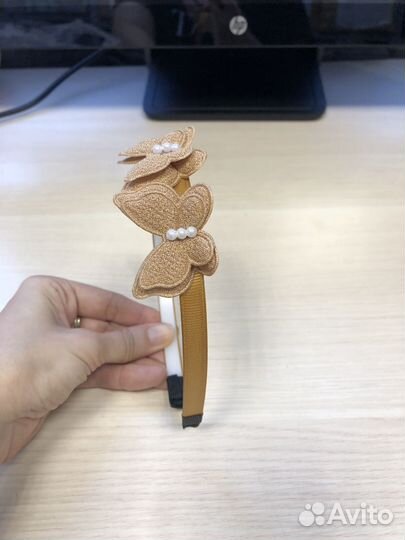 Ободок для волос с бабочками