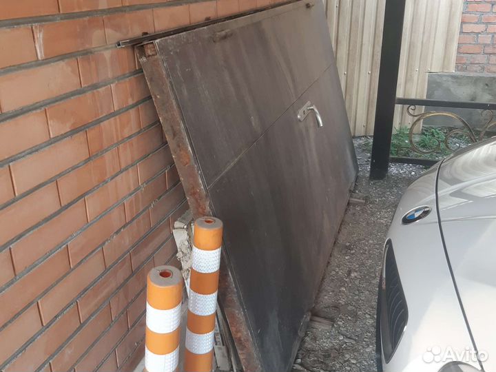 Дверь входная металлическая