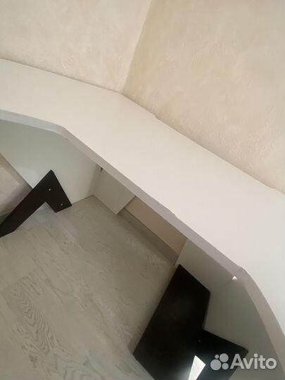 Компьютерный стол геймерский