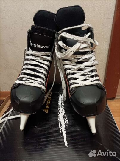 Коньки хоккейные 41-42 размер