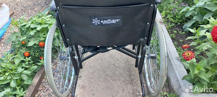 Продам качественую коляску для инвалида кожаная