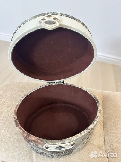 Шкатулка для украшений