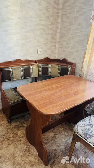 Кухонный стол и диванчик