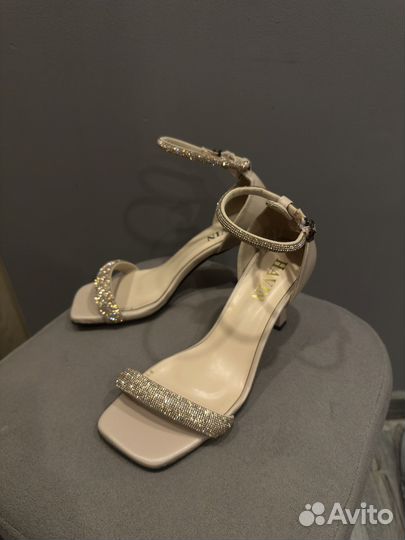 Босоножки havin 37 размер