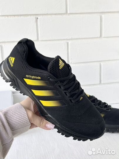 Новые мужские кроссовки Adidas