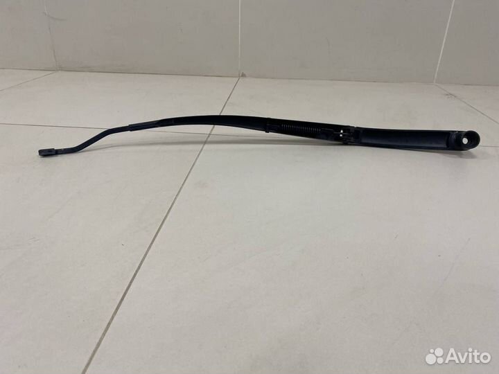 Поводок стеклоочистителя передний правый Hyundai S