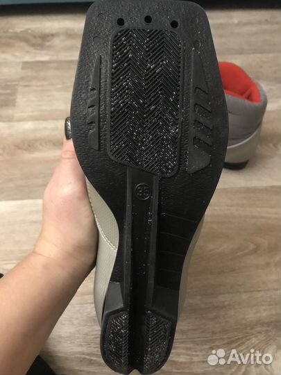 Лыжные ботинки 35р