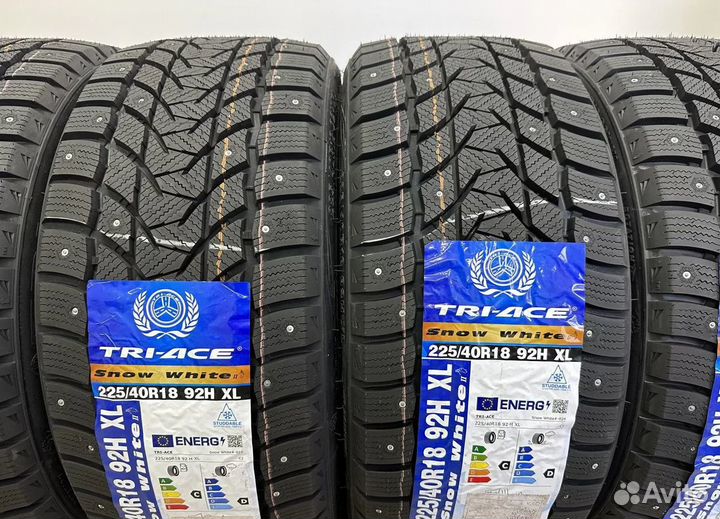 Tri Ace Snow White II 225/40 R18 37H