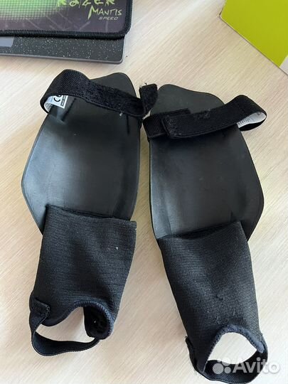 Щитки nike charge junior