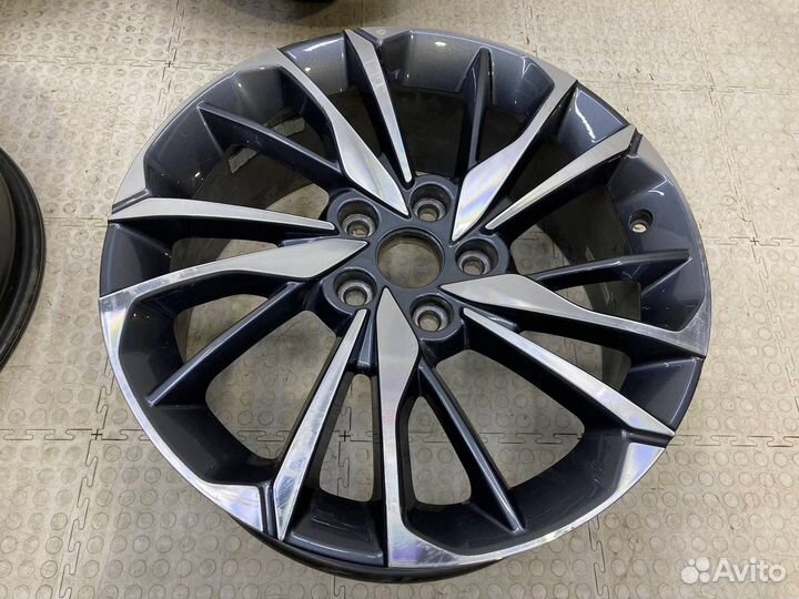 Комплект литых дисков R18 Geely Coolray SX11