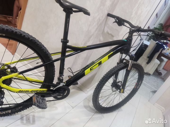 Велосипед gt avalanche sport 27,5