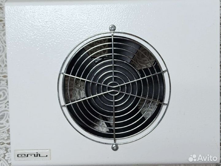 Пылесос для маникюра эмиль