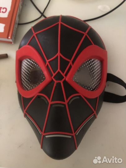 Маска человека-паука