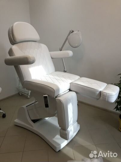 Премиум педикюрное кресло кушетка