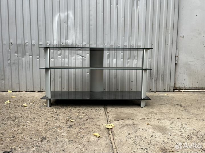 Стеклянная тумба под тв