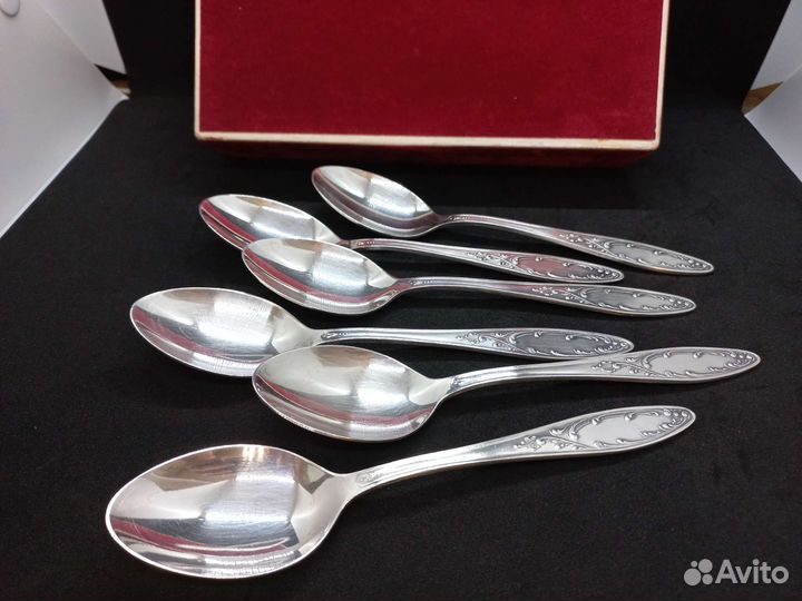 Столовые и чайные ложки 