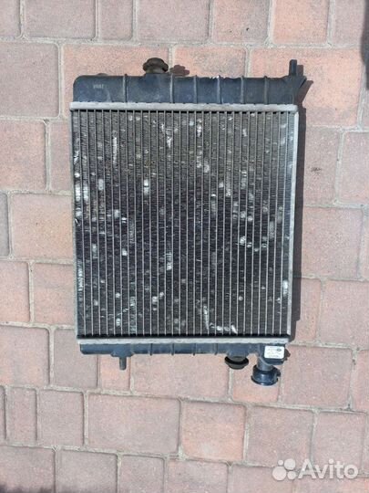 Радиатор охлаждения Hyundai Getz 1.3 механика