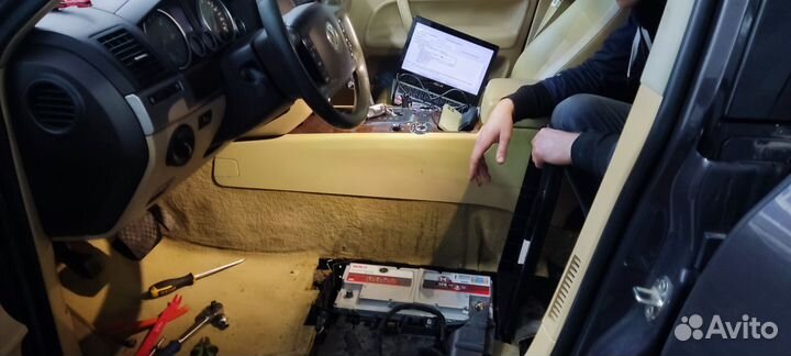 Вскрытие ремонт установка замена замков