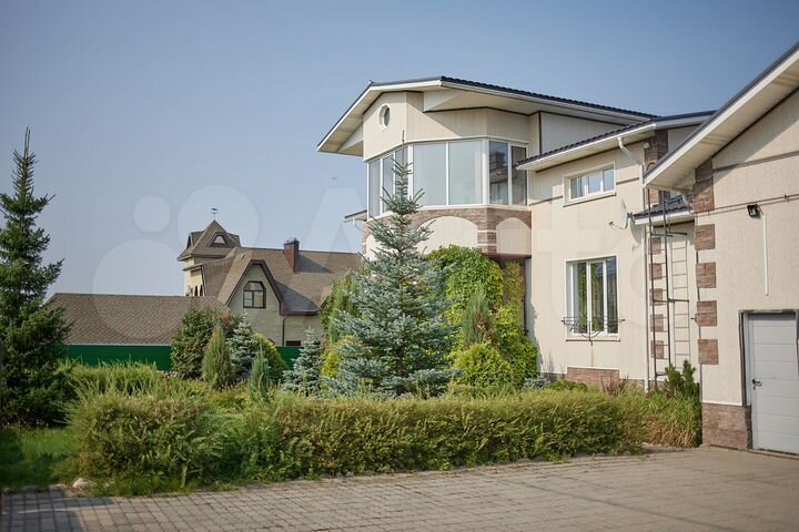 Дом 476,8 м² на участке 30 сот.