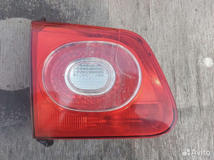 Тигуан 1 задний левый фонарь двери