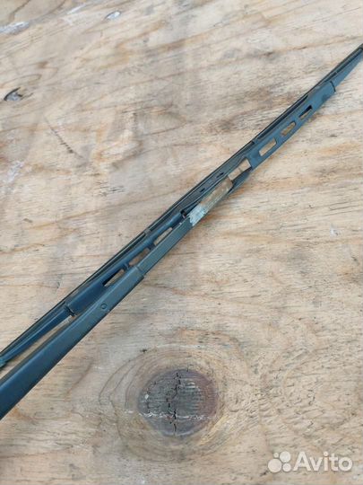 Поводок стеклоочистителя правый Toyota Prius 2