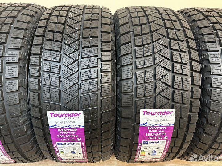 Tourador Winter Pro TSS1 255/45 R19 113V