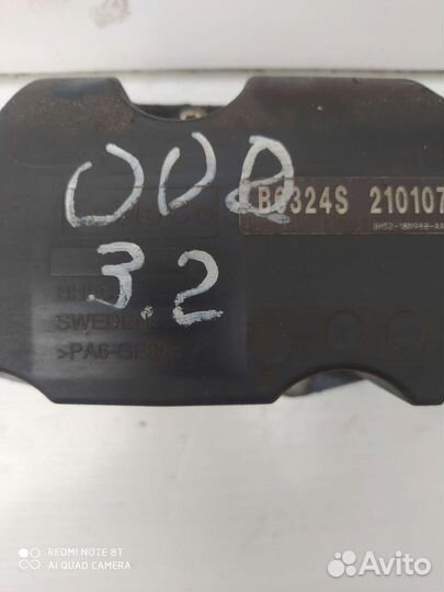 Клапанная крышка land rover Freelander 3.2