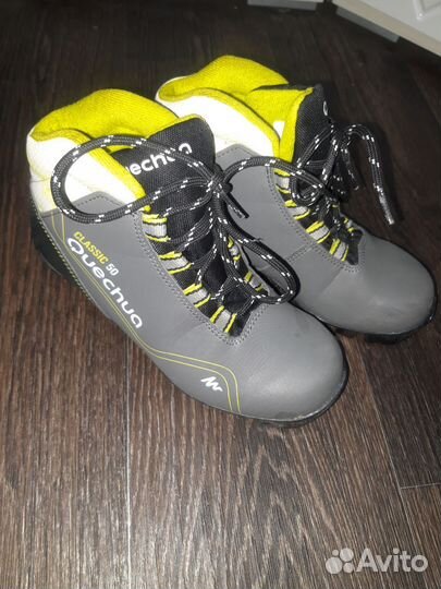Лыжные ботинки