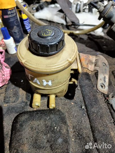 Бачок гур renault logan 1