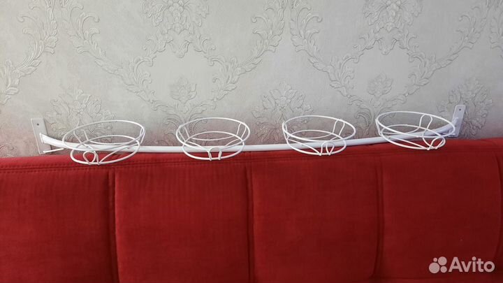 Полка настенная для цветов