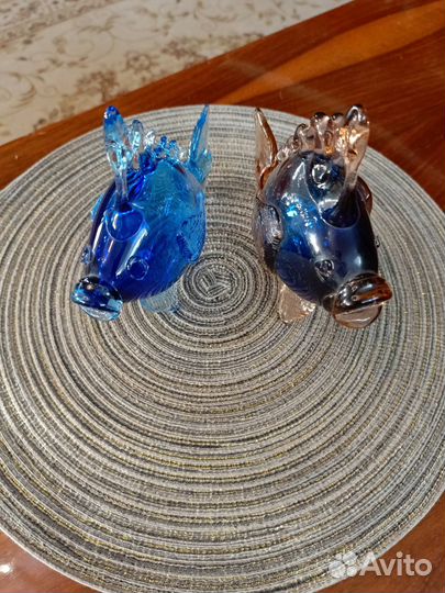 Рыбки из цветочного стекла