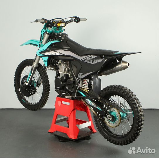 Мотоцикл эндуро Avantis A6 черно-голубой