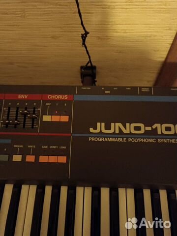 Синтезатор Roland Juno-106