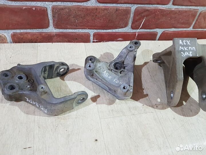 Кронштейн крепления Mitsubishi asx 1.6