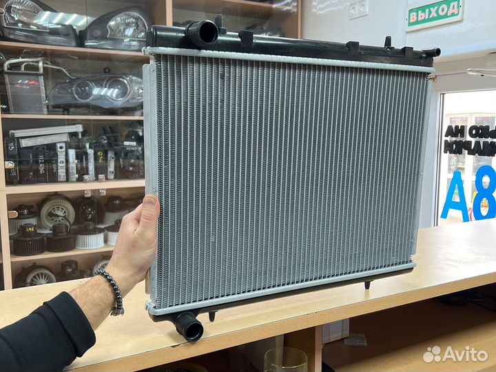 Радиатор охлаждения Ситроен С4 / Пежо 307