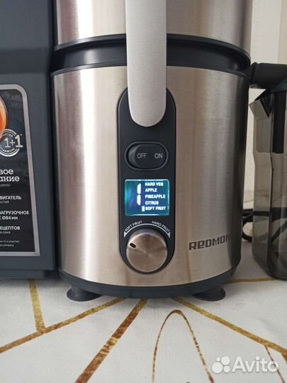 Новая Соковыжималка Redmond RJ-M908