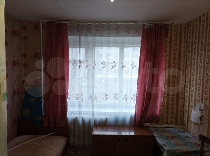 Комната 13 м² в 1-к., 2/4 эт.