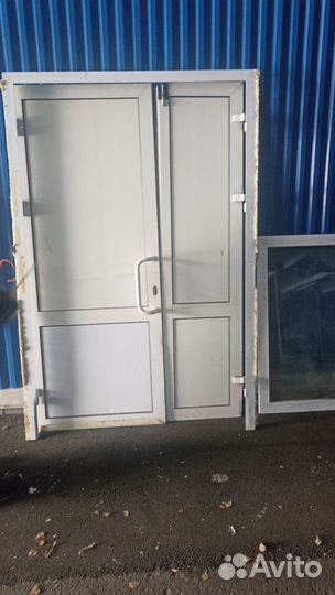 Дверь пластиковая