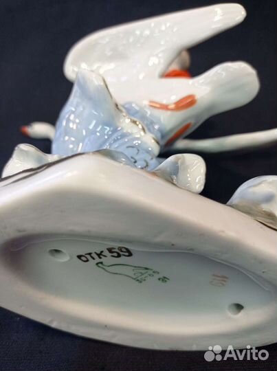 Статуэтка фарфоровая дулево 1968 год