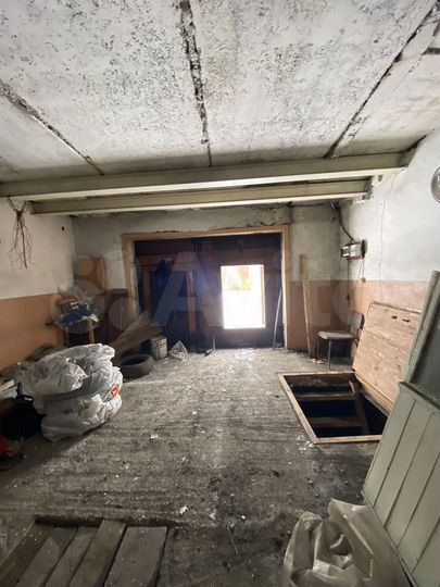 Гараж, > 30 м²