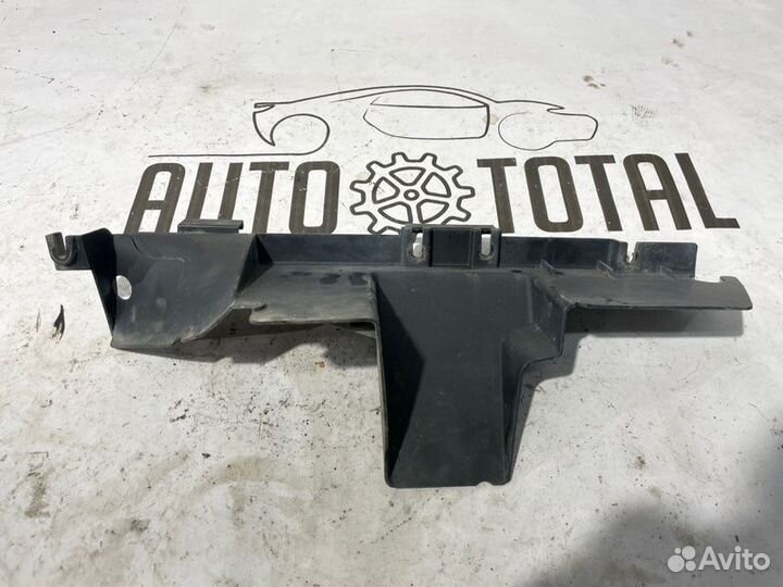 Воздуховод радиатора левый Volkswagen Touareg 7L7