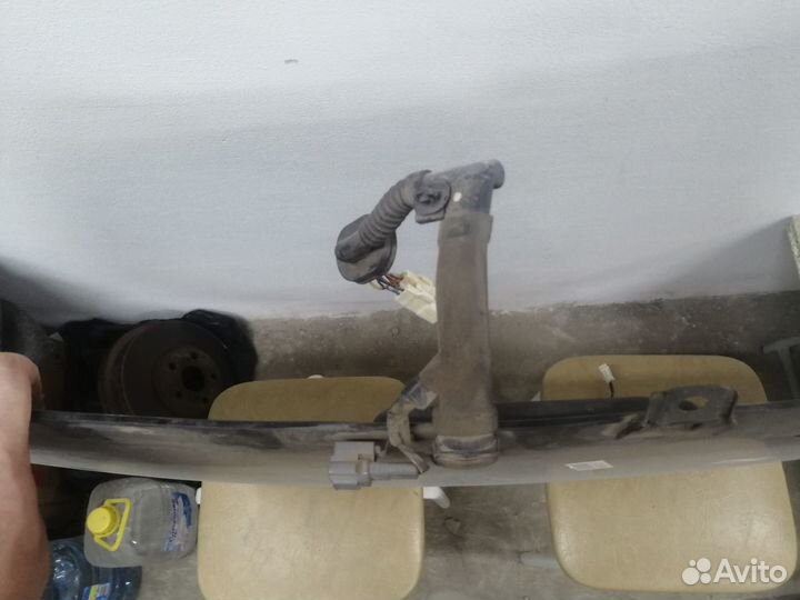 Стекло) багажника vista ardeo, замок