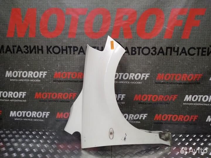 Крыло правое Ниссан Тиида C11 светлое А104